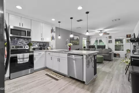 Kitchen - 10602 Patchwork Rd, Jacksonville, FL 32219 photo 1 of 4