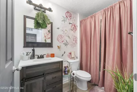 Bath - 10602 Patchwork Rd, Jacksonville, FL 32219 photo 1 of 2