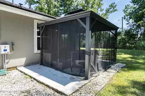 Exterior - 10602 Patchwork Rd, Jacksonville, FL 32219 photo 5 of 10