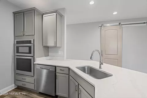 Kitchen - 245 Creekmore Dr, Saint Augustine, FL 32092 photo 4 of 5