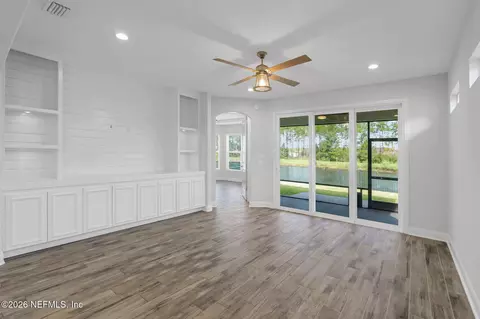 Living - 245 Creekmore Dr, Saint Augustine, FL 32092 photo 2 of 6