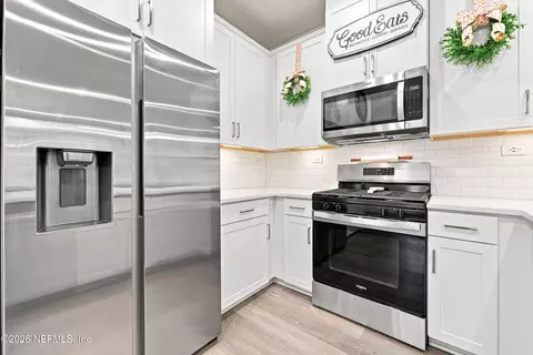 Kitchen - 47 Mellowood Ln, Saint Augustine, FL 32092 photo 6 of 6
