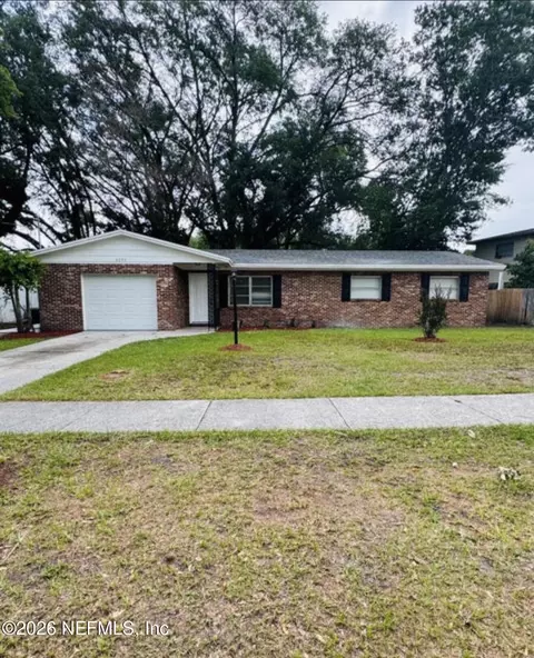 8239 Caravelle Dr, Jacksonville, FL 32244