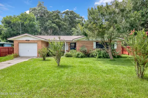 302 Westover Cir, Palatka, FL 32177