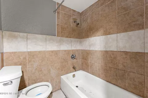Bath - 1005 E 14th St, Jacksonville, FL 32206 photo 1 of 2