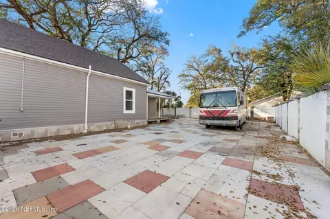 Exterior - 1005 E 14th St, Jacksonville, FL 32206 photo 3 of 4