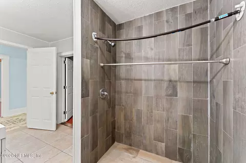 Bath - 1005 E 14th St, Jacksonville, FL 32206 photo 2 of 2