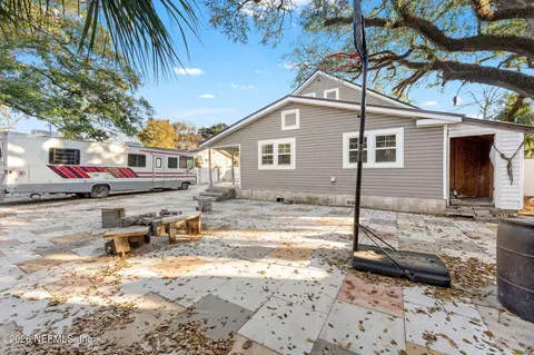 Exterior - 1005 E 14th St, Jacksonville, FL 32206 photo 2 of 4