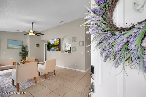 Entry Way - 905 Gavagan Rd, Jacksonville, FL 32233 photo 1 of 2