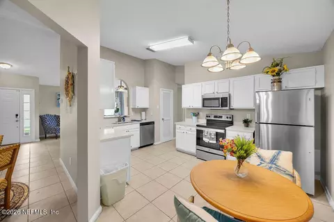 Kitchen - 905 Gavagan Rd, Jacksonville, FL 32233 photo 6 of 6