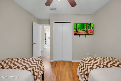 Bedroom - 905 Gavagan Rd, Jacksonville, FL 32233 photo 9 of 19