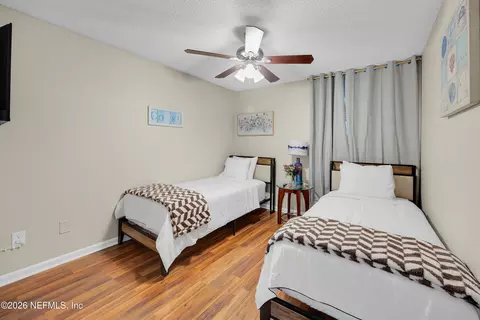 Bedroom - 905 Gavagan Rd, Jacksonville, FL 32233 photo 5 of 19