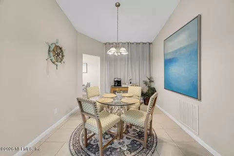Dining - 905 Gavagan Rd, Jacksonville, FL 32233 photo 1 of 3