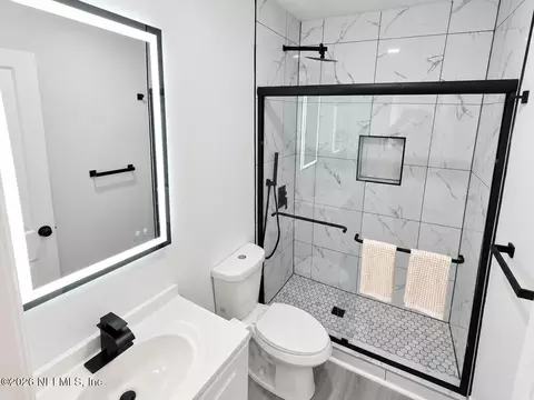 Bath - 628 E 59th St, Jacksonville, FL 32208 photo 1 of 2