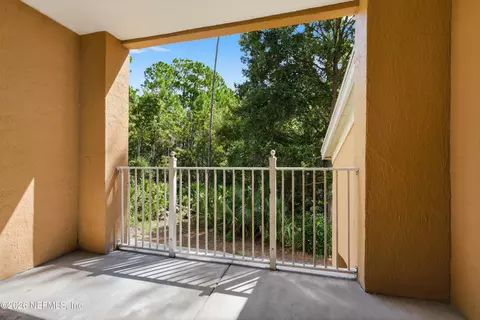 Exterior - 615 Fairway Dr #206, Saint Augustine, FL 32084 photo 2 of 4
