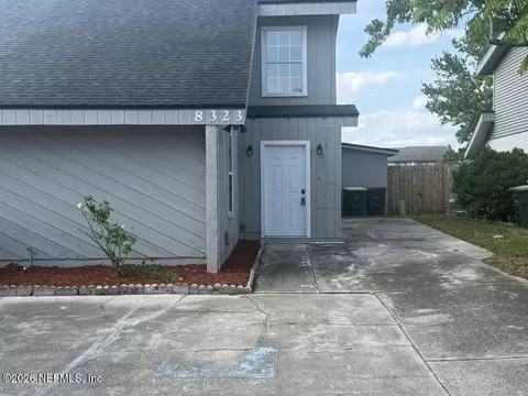 8323 Century Point Dr N, Jacksonville, FL 32216