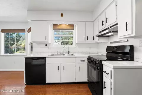 Kitchen - 25 Linda Mar Dr, Saint Augustine, FL 32080 photo 2 of 2