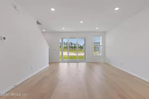 Living - 28 Kingsville Ct, Saint Augustine, FL 32092 photo 1 of 3