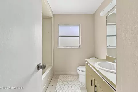 Bath - 1013 Aragon Ave, St. Augustine South, FL 32086 photo 1 of 4