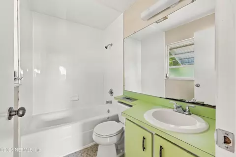 Bath - 1013 Aragon Ave, St. Augustine South, FL 32086 photo 4 of 4
