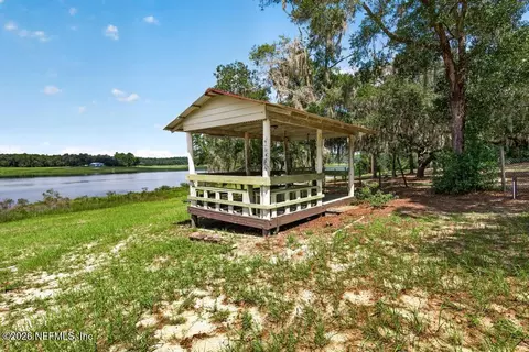 Exterior - 316 Macgill St, Interlachen, FL 32148 photo 30 of 35