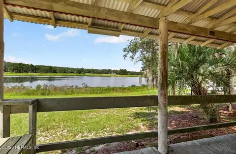 Exterior - 316 Macgill St, Interlachen, FL 32148 photo 33 of 35