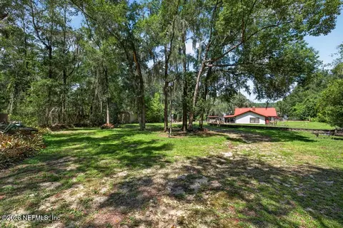 Exterior - 316 Macgill St, Interlachen, FL 32148 photo 17 of 35
