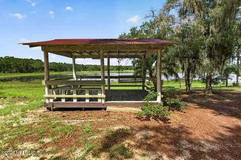 Exterior - 316 Macgill St, Interlachen, FL 32148 photo 31 of 35