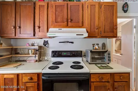 Kitchen - 316 Macgill St, Interlachen, FL 32148 photo 5 of 7