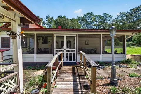 Exterior - 316 Macgill St, Interlachen, FL 32148 photo 1 of 35