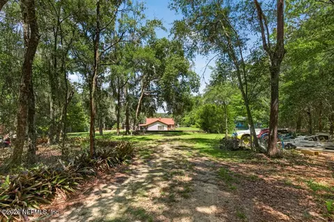 Exterior - 316 Macgill St, Interlachen, FL 32148 photo 16 of 35