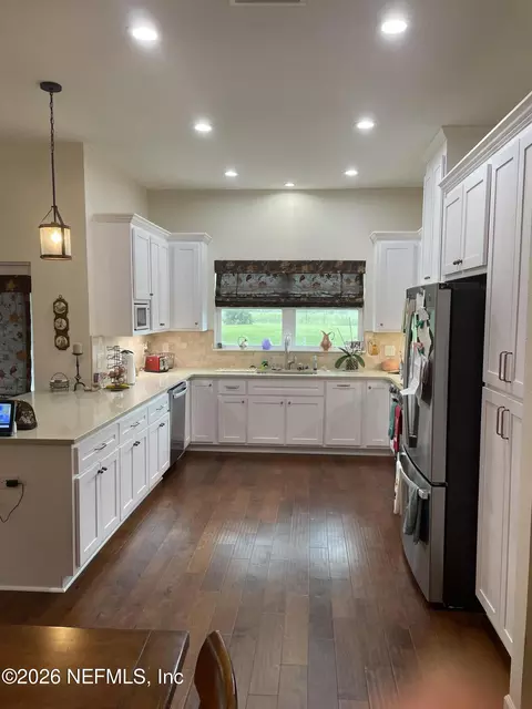 Kitchen - 8516 240th St, O Brien, FL 32071 photo 2 of 4