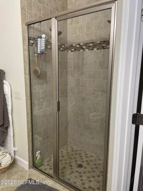 Bath - 8516 240th St, O Brien, FL 32071 photo 5 of 6