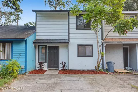 11624 Dunes Way Dr N, Jacksonville, FL 32225