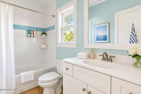 Bath - 402 3rd St, Saint Augustine, FL 32084 photo 2 of 3