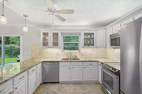 Kitchen - 3285 Turtle Creek Rd, Saint Augustine, FL 32086 photo 2 of 3