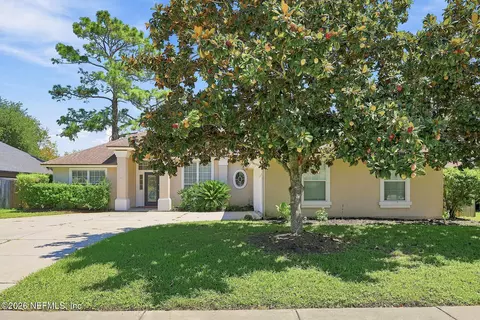 2995 Southbank Cir, Green Cove Springs, FL 32043