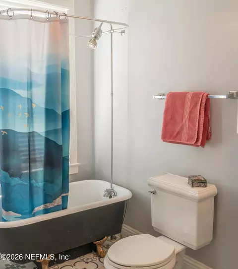 Bath - 443 E 3rd St, Jacksonville, FL 32206 photo 1 of 1
