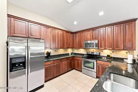 Kitchen - 363 Porta Rosa Cir, Saint Augustine, FL 32092 photo 1 of 6