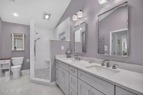 Bath - 844 White Eagle Cir, Saint Augustine, FL 32086 photo 4 of 9