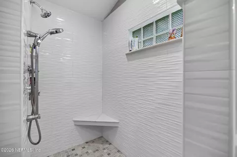 Bath - 844 White Eagle Cir, Saint Augustine, FL 32086 photo 5 of 9