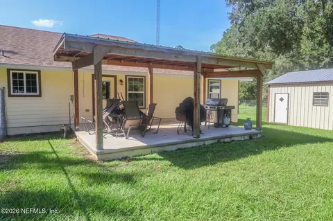 Exterior - 6723 SW 95th St, Hampton, FL 32044 photo 6 of 13