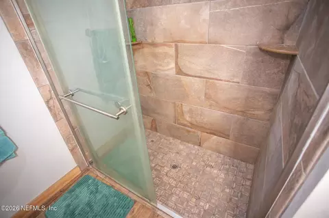 Bath - 6723 SW 95th St, Hampton, FL 32044 photo 5 of 5