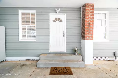 Exterior - 17 Dufferin St, Saint Augustine, FL 32084 photo 11 of 12