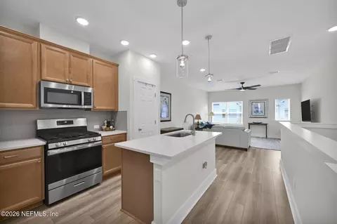 Kitchen - 11114 Binary Ct, Jacksonville, FL 32256 photo 1 of 2