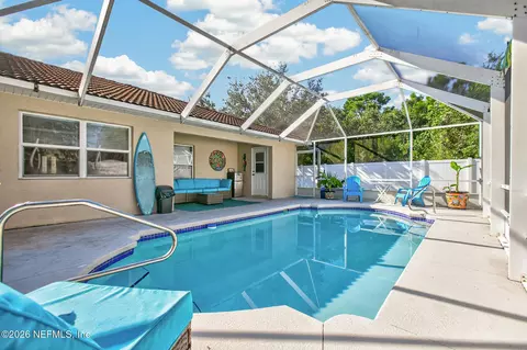 9 Big Bear Ln, Palm Coast, FL 32137