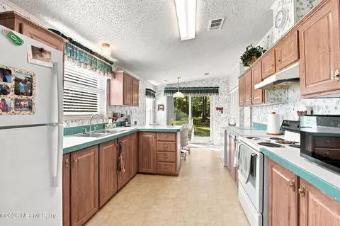 Kitchen - 119 Spanish Trl, Georgetown, FL 32139 photo 1 of 3