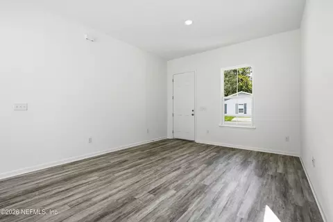 Living - 863 W 6th St, Saint Augustine, FL 32084 photo 3 of 5