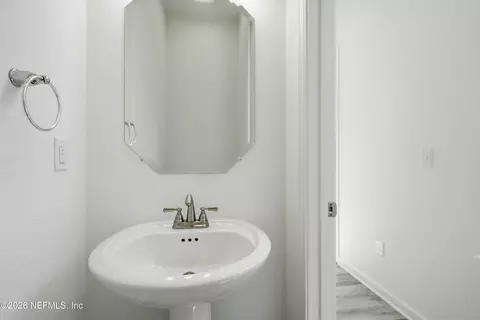 Entry Way - 863 W 6th St, Saint Augustine, FL 32084 photo 2 of 2