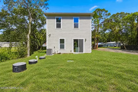 Exterior - 863 W 6th St, Saint Augustine, FL 32084 photo 1 of 2